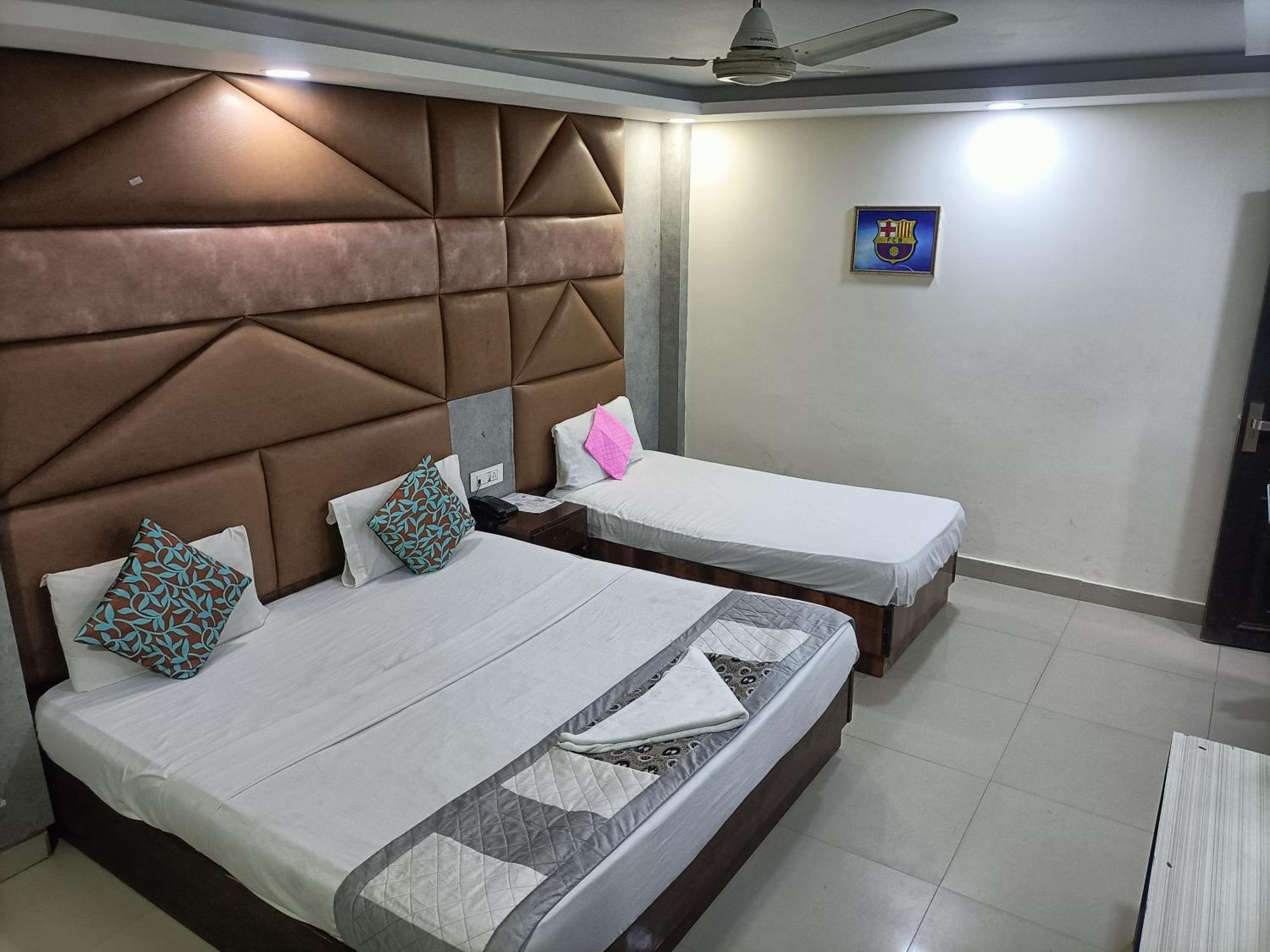 Tela Plaza Near Igi Airport