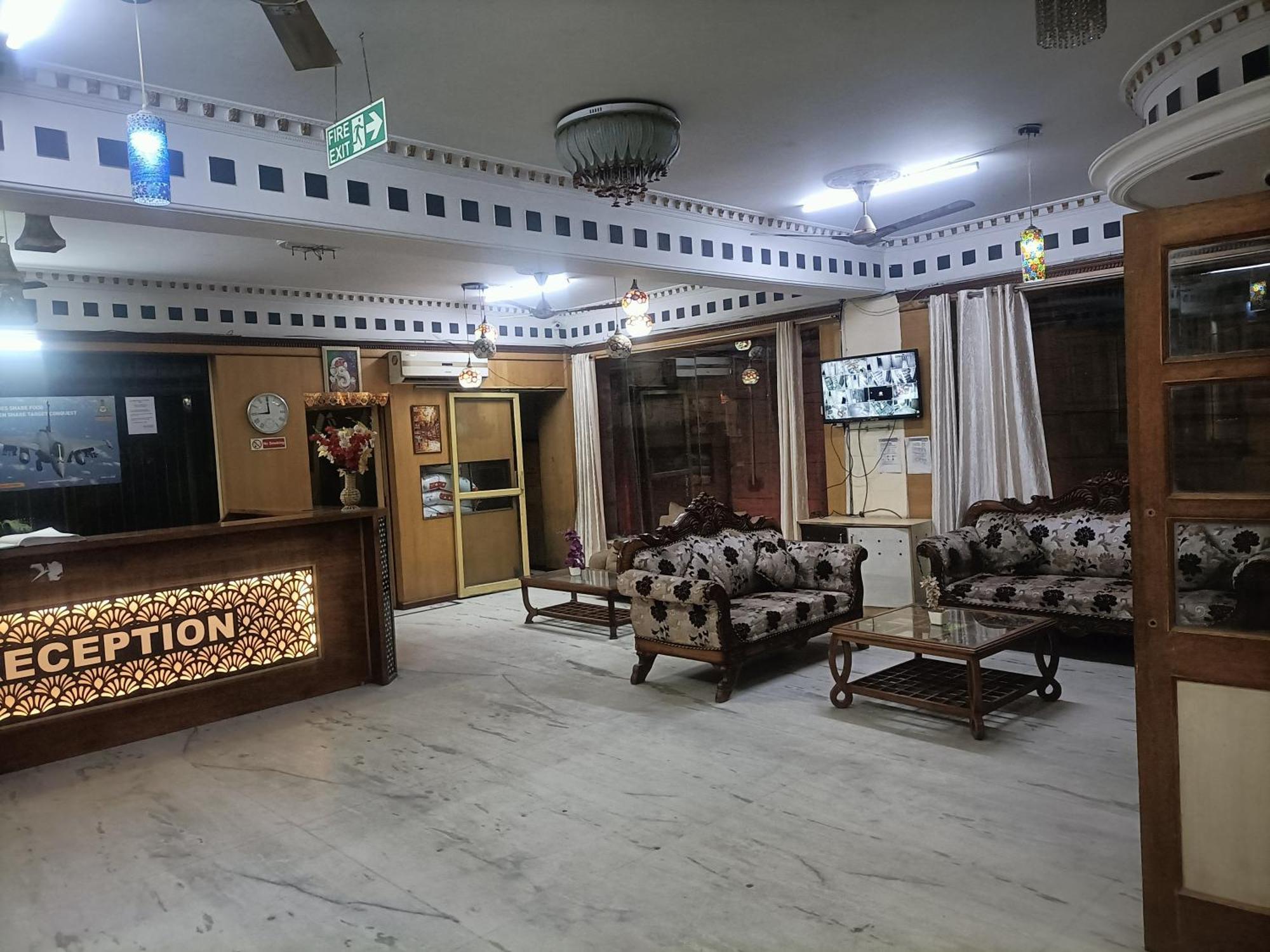 Tela Plaza Near Igi Airport Hotel New Delhi